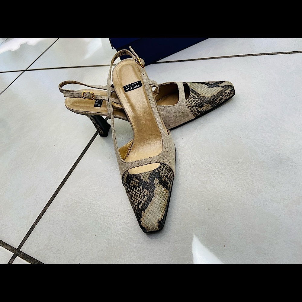 Stunning Like New Stuart Weitzman Sling Backs - image 1